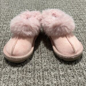 Cozy Pink Faux Fur Slippers